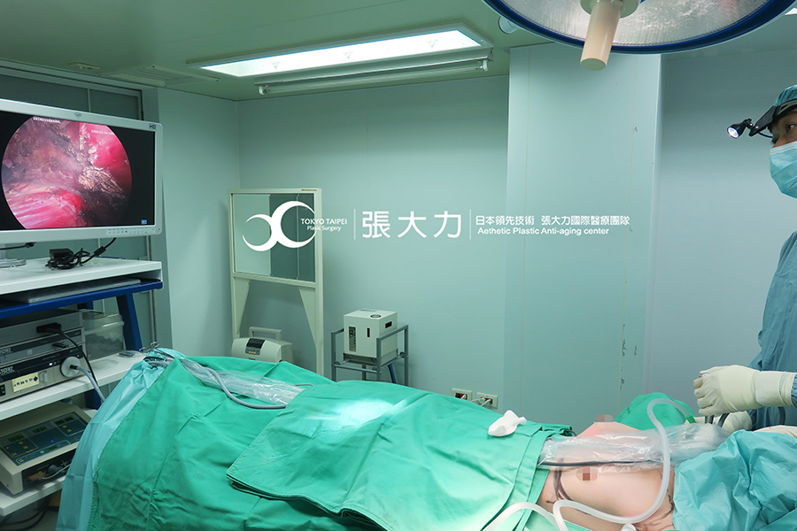 專業醫師能精確剝離組織成就完美隆乳手術-東京風采整形外科診所